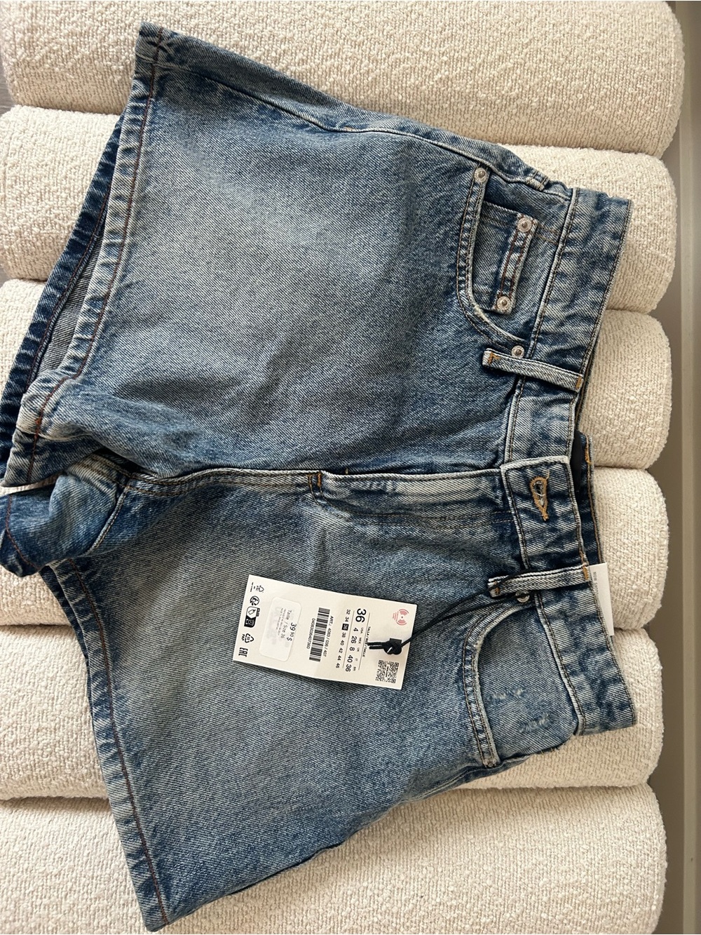 Zara Light-Wash mom Jean Shorts